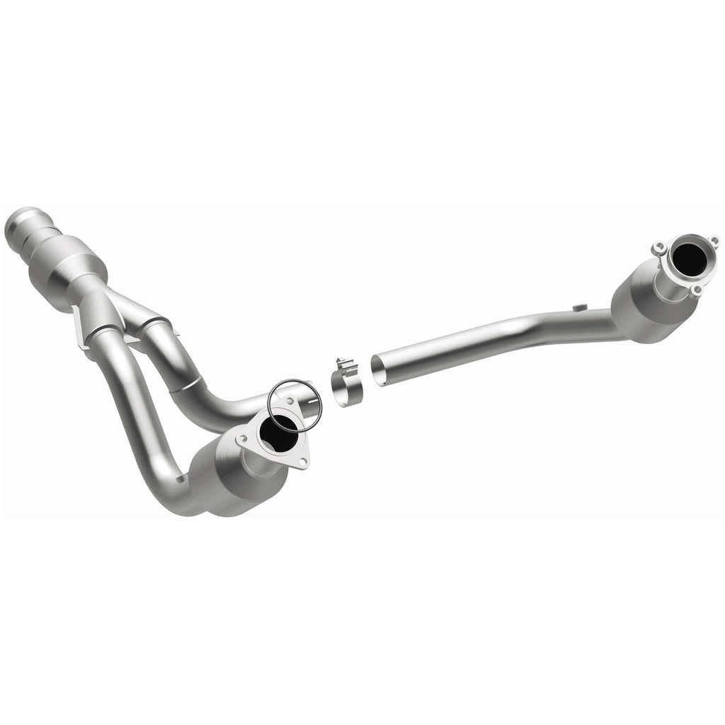 MagnaFlow Exhaust Products 5582617 California CARB Direct-Fit Catalytic Converter for Select Cadillac Escalade, Cadillac Escalade ESV, Chevrolet Silverado 1500, GMC Sierra 1500, GMC Yukon, GMC Yukon XL