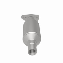 Load image into Gallery viewer, MagnaFlow Exhaust Products 3391496 California CARB Direct-Fit Catalytic Converter for Select Chevrolet S10, GMC Sonoma