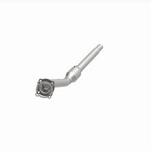 Load image into Gallery viewer, MagnaFlow Exhaust Products 16426 Metallic Grade Direct-Fit Catalytic Converter for Select Volkswagen Beetle, Volkswagen Golf, Volkswagen Jetta