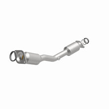 Load image into Gallery viewer, MagnaFlow Exhaust Products 5411327 California CARB Direct-Fit Catalytic Converter for Select Nissan Cube