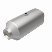 Load image into Gallery viewer, MagnaFlow Exhaust Products 51299 OEM Grade Universal Catalytic Converter for Select Ford E-450 Super Duty, Ford F-350 Super Duty, Ford F-450 Super Duty, Ford F-53 Motorhome Chassis, Ford F-550 Super Duty, Ford F-59 Commercial Stripped Chassis, Ford