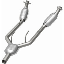 Load image into Gallery viewer, MagnaFlow Exhaust Products 23325 HM Grade Direct-Fit Catalytic Converter for Select Ford Thunderbird, Mercury Cougar