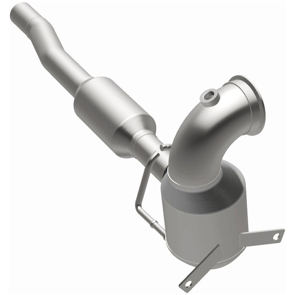 MagnaFlow Exhaust Products 280134 OEM Grade Direct-Fit Catalytic Converter for Select Volkswagen Jetta