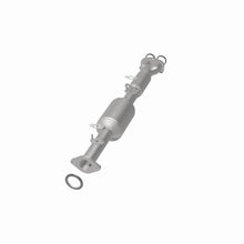 Load image into Gallery viewer, MagnaFlow Exhaust Products 3391896 California CARB Direct-Fit Catalytic Converter for Select Toyota Previa