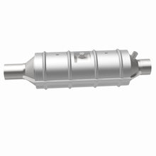 Load image into Gallery viewer, MagnaFlow Exhaust Products 55300 Standard Grade Universal Catalytic Converter for Select Ford E-350 Econoline, Ford E-350 Econoline Club Wagon, Ford E-350 Super Duty, Ford E-450 Super Duty, Ford F-250, Ford F-250 Super Duty, Ford F-350 Super Duty, Ford