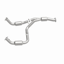 Load image into Gallery viewer, MagnaFlow Exhaust Products 5582812 California CARB Direct-Fit Catalytic Converter for Select Chevrolet Silverado HD, Chevrolet Silverado HD, GMC Sierra HD, GMC Sierra HD