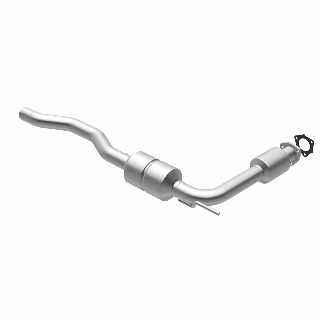 MagnaFlow Exhaust Products 51342 OEM Grade Direct-Fit Catalytic Converter for Select Volkswagen EuroVan