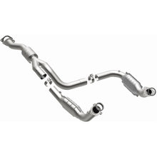 Load image into Gallery viewer, MagnaFlow Exhaust Products 52113 OEM Grade Direct-Fit Catalytic Converter for Select Chevrolet Express 2500, Chevrolet Express 3500, Chevrolet Express 4500, GMC Savana 2500, GMC Savana 3500, GMC Savana