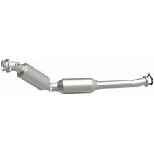 Load image into Gallery viewer, MagnaFlow Exhaust Products 5411011 California CARB Direct-Fit Catalytic Converter for Select Ford Crown Victoria, Lincoln Town Car, Mercury Grand Marquis