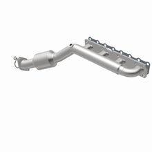 Load image into Gallery viewer, MagnaFlow Exhaust Products 4583381 California CARB Manifold Catalytic Converter for Select INFINITI QX56, Nissan Pathfinder Armada, Nissan TITAN