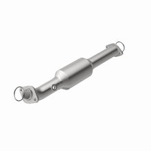 Load image into Gallery viewer, MagnaFlow Exhaust Products 5592661 California CARB Direct-Fit Catalytic Converter for Select Toyota Tacoma