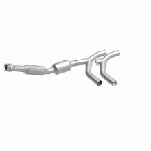 Load image into Gallery viewer, MagnaFlow Exhaust Products 51310 OEM Grade Direct-Fit Catalytic Converter for Select Ford E-150, Ford E-150 Club Wagon, Ford E-250
