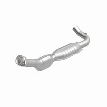 Load image into Gallery viewer, MagnaFlow Exhaust Products 93390 HM Grade Direct-Fit Catalytic Converter for Select Ford E-150 Econoline, Ford E-150 Econoline Club Wagon