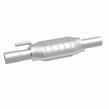 Load image into Gallery viewer, MagnaFlow Exhaust Products 95221 HM Grade Direct-Fit Catalytic Converter for Select Dodge Ram 2500, Dodge Ram