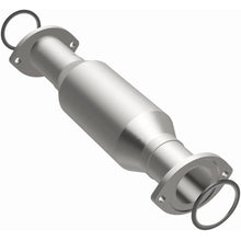 Load image into Gallery viewer, MagnaFlow Exhaust Products 4481609 California CARB Direct-Fit Catalytic Converter for Select Toyota Tacoma
