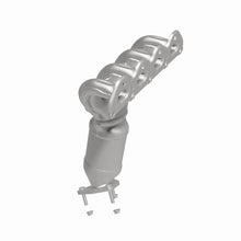 Load image into Gallery viewer, MagnaFlow Exhaust Products 5531062 California CARB Manifold Catalytic Converter for Select Chevrolet Aveo, Chevrolet Aveo5, Pontiac G3