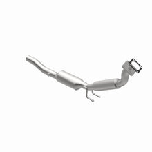 Load image into Gallery viewer, MagnaFlow Exhaust Products 5461526 California CARB Direct-Fit Catalytic Converter for Select Volkswagen Beetle, Volkswagen Golf, Volkswagen Jetta
