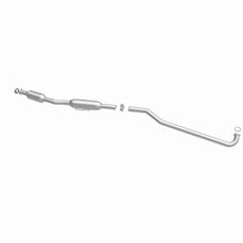 Load image into Gallery viewer, MagnaFlow Exhaust Products 51128 OEM Grade Direct-Fit Catalytic Converter for Select Chevrolet Prizm, Toyota Corolla