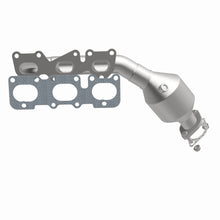 Load image into Gallery viewer, MagnaFlow Exhaust Products 51401 OEM Grade Manifold Catalytic Converter for Select Kia Borrego