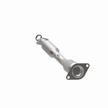 Load image into Gallery viewer, MagnaFlow Exhaust Products 551753 California CARB Direct-Fit Catalytic Converter for Select Nissan Sentra, Nissan Versa, Nissan Versa Note