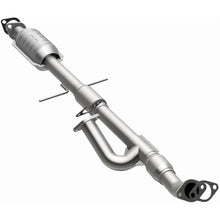 Load image into Gallery viewer, MagnaFlow Exhaust Products 23194 HM Grade Direct-Fit Catalytic Converter for Select Hyundai Sonata