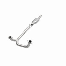 Load image into Gallery viewer, MagnaFlow Exhaust Products 23101 HM Grade Direct-Fit Catalytic Converter for Select Ford E-150 Econoline, Ford E-150 Econoline Club Wagon, Ford E-250 Econoline, Ford E-350 Econoline, Ford E-350 Econoline Club Wagon, Ford Econoline Super Duty