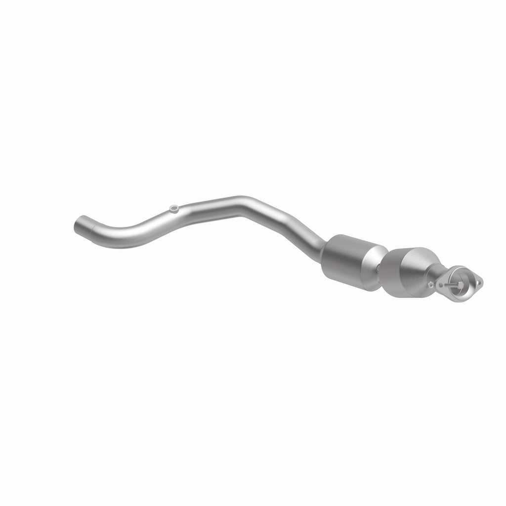 MagnaFlow Exhaust Products 21-535 OEM Grade Direct-Fit Catalytic Converter for Select Land Rover Range Rover, Land Rover Range Rover Sport