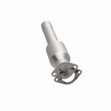 Load image into Gallery viewer, MagnaFlow Exhaust Products 21-989 OEM Grade Direct-Fit Catalytic Converter for Select Chevrolet Silverado 2500, Chevrolet Silverado HD, GMC Sierra 2500, GMC Sierra HD
