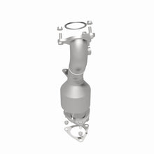 Load image into Gallery viewer, MagnaFlow Exhaust Products 5582608 California CARB Direct-Fit Catalytic Converter for Select Chevrolet Colorado, GMC Canyon