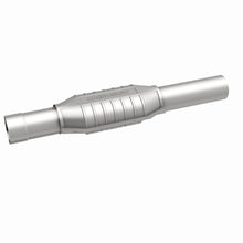 Load image into Gallery viewer, MagnaFlow Exhaust Products 3391473 California CARB Direct-Fit Catalytic Converter for Select Chevrolet C1500, Chevrolet C2500, Chevrolet C2500 Suburban, Chevrolet C3500, Chevrolet K2500, Chevrolet K2500 Suburban, Chevrolet K3500, Chevrolet R2500