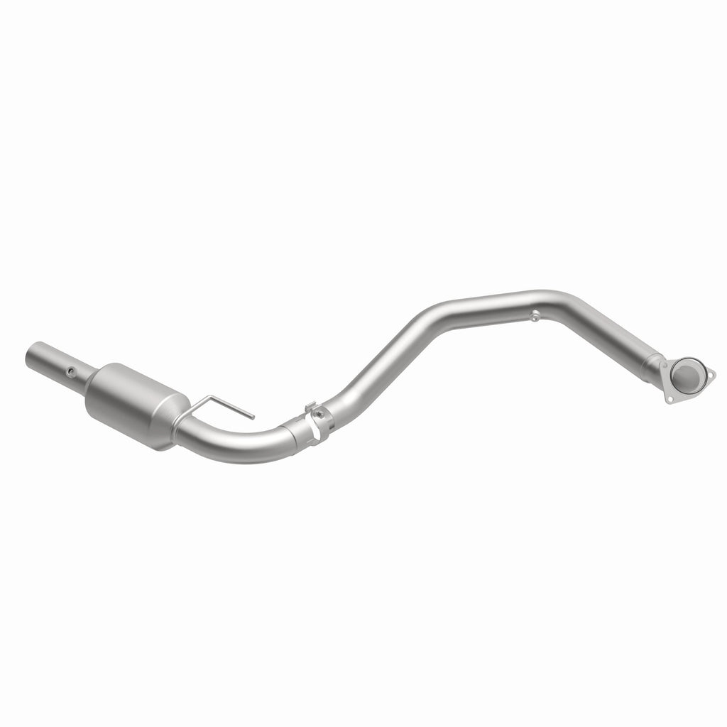 MagnaFlow Exhaust Products 280427 OEM Grade Direct-Fit Catalytic Converter for Select Chevrolet Express 4500, GMC Savana