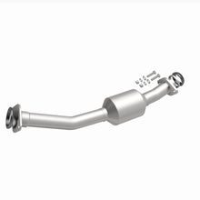 Load image into Gallery viewer, MagnaFlow Exhaust Products 6511689 California CARB Direct-Fit Catalytic Converter for Select Nissan NV200