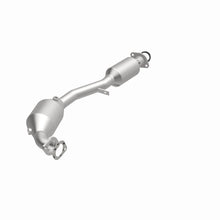 Load image into Gallery viewer, MagnaFlow Exhaust Products 5411026 California CARB Direct-Fit Catalytic Converter for Select Saab 9-2X, Subaru Forester, Subaru Impreza, Subaru Legacy, Subaru Outback