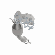 Load image into Gallery viewer, MagnaFlow Exhaust Products 5582548 California CARB Manifold Catalytic Converter for Select Toyota Sienna