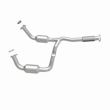 Load image into Gallery viewer, MagnaFlow Exhaust Products 4451172 California CARB Direct-Fit Catalytic Converter for Select Buick Rainier, Chevrolet Trailblazer EXT, GMC Envoy XL, Isuzu Ascender