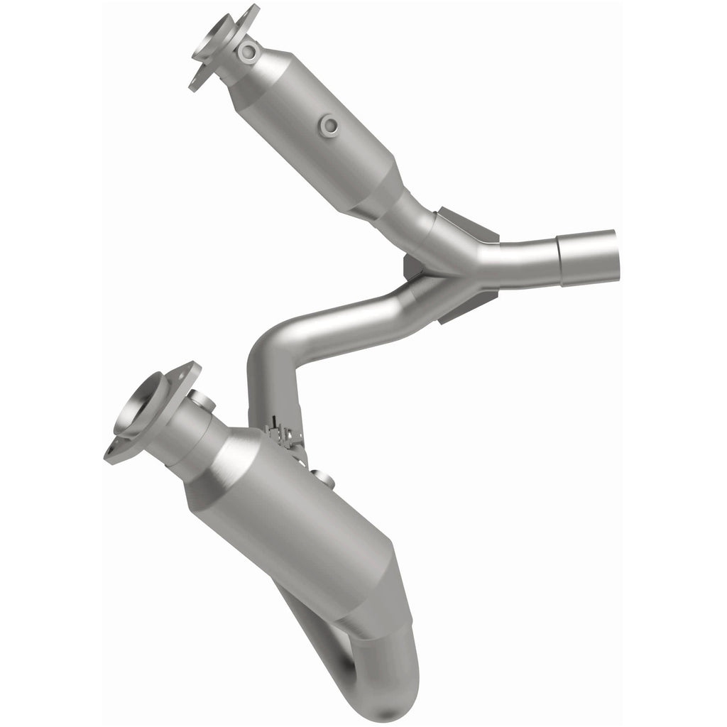MagnaFlow Exhaust Products 21-972 OEM Grade Direct-Fit Catalytic Converter for Select Dodge Dakota