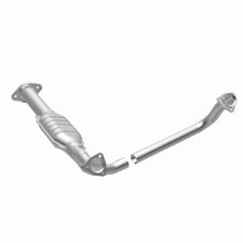 Load image into Gallery viewer, MagnaFlow Exhaust Products 3391482 California CARB Direct-Fit Catalytic Converter for Select Chevrolet G10, Chevrolet G20, Chevrolet G30, GMC G1500, GMC G2500, GMC G3500