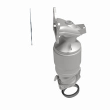 Load image into Gallery viewer, MagnaFlow Exhaust Products 52020 OEM Grade Manifold Catalytic Converter for Select Honda CR-V