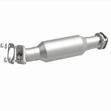 Load image into Gallery viewer, MagnaFlow Exhaust Products 5592426 California CARB Direct-Fit Catalytic Converter for Select Hyundai Santa Fe