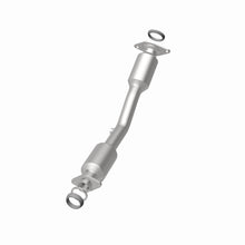 Load image into Gallery viewer, MagnaFlow Exhaust Products 5411327 California CARB Direct-Fit Catalytic Converter for Select Nissan Cube