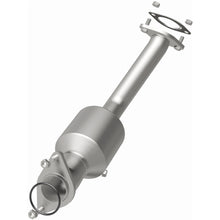 Load image into Gallery viewer, MagnaFlow Exhaust Products 280415 OEM Grade Direct-Fit Catalytic Converter for Select INFINITI Q50, INFINITI Q60