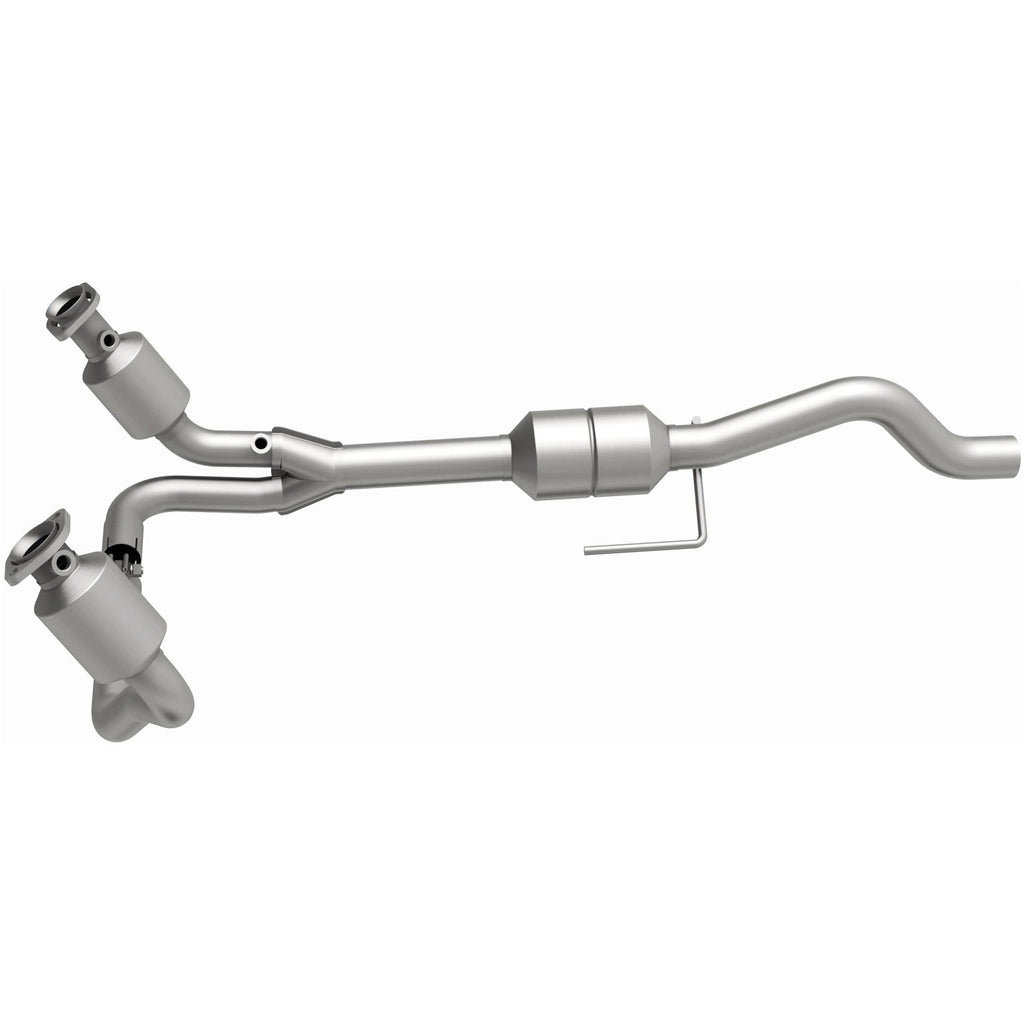 MagnaFlow Exhaust Products 51338 OEM Grade Direct-Fit Catalytic Converter for Select Dodge Durango