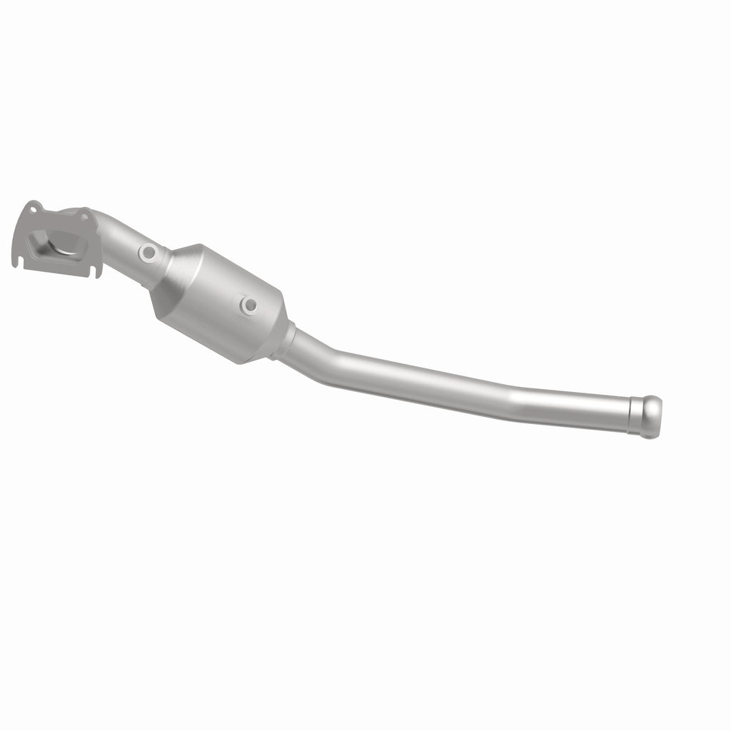 MagnaFlow Exhaust Products 21-251 OEM Grade Direct-Fit Catalytic Converter for Select Dodge Durango, Jeep Grand Cherokee