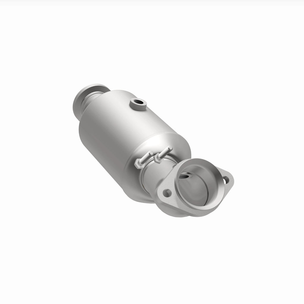 MagnaFlow Exhaust Products 21-682 OEM Grade Direct-Fit Catalytic Converter for Select Mercedes-Benz C400, Mercedes-Benz C43 AMG, Mercedes-Benz C450 AMG, Mercedes-Benz E43 AMG, Mercedes-Benz E450, Mercedes-Benz GLC43 AMG