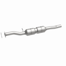 Load image into Gallery viewer, MagnaFlow Exhaust Products 55324 HM Grade Direct-Fit Catalytic Converter for Select Ford Excursion, Ford F-250 Super Duty, Ford F-350 Super Duty, Ford F-450 Super Duty, Ford F-550 Super Duty