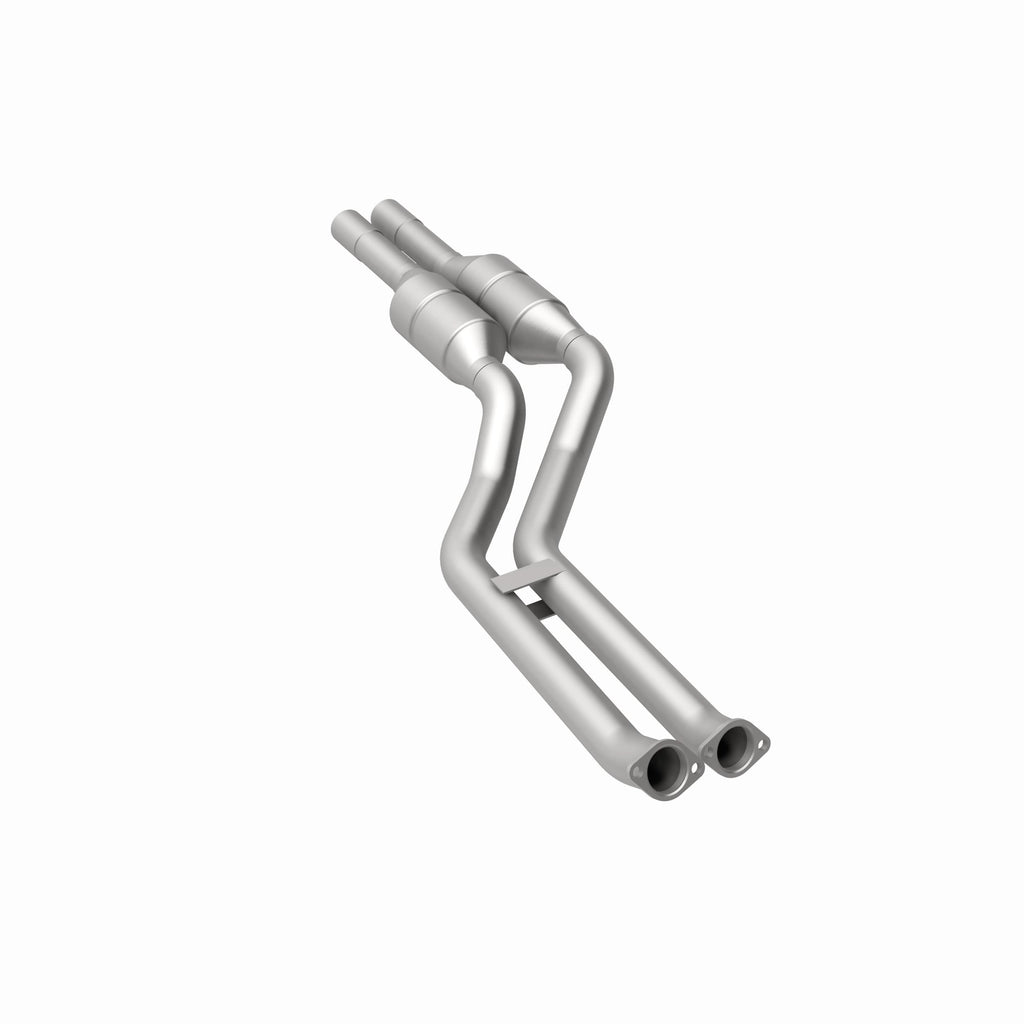 MagnaFlow Exhaust Products 49760 OEM Grade Direct-Fit Catalytic Converter for Select BMW 325Ci, BMW 325i