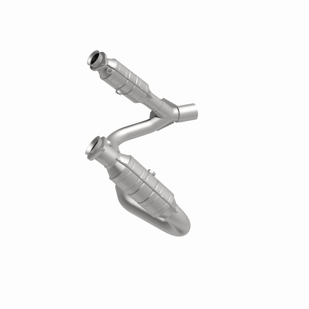 MagnaFlow Exhaust Products 49638 OEM Grade Direct-Fit Catalytic Converter for Select Chrysler Aspen, Dodge Durango