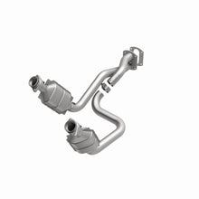 Load image into Gallery viewer, MagnaFlow Exhaust Products 49911 OEM Grade Direct-Fit Catalytic Converter for Select Ford F-250 Super Duty, Ford F-350 Super Duty, Ford F-450 Super Duty, Ford F-550 Super Duty