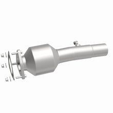 Load image into Gallery viewer, MagnaFlow Exhaust Products 280732 OEM Grade Direct-Fit Catalytic Converter for Select Land Rover Discovery Sport, Land Rover Range Rover Evoque