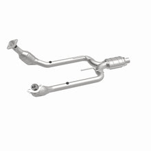 Load image into Gallery viewer, MagnaFlow Exhaust Products 441111 California CARB Direct-Fit Catalytic Converter for Select Ford Thunderbird, Mercury Cougar
